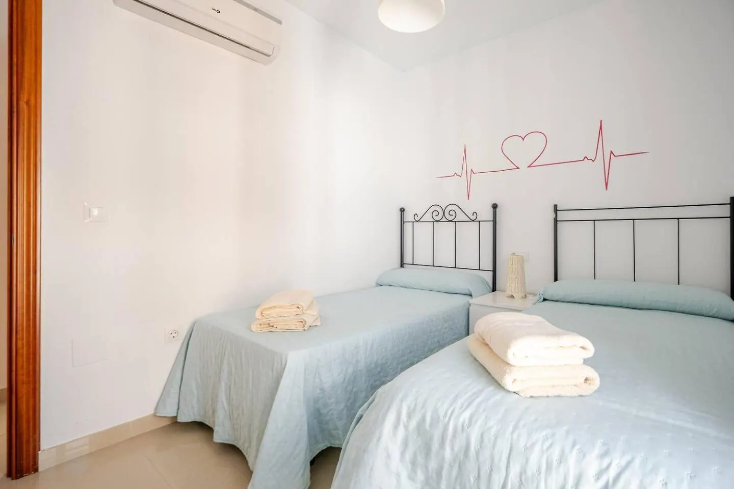 Villa Antonia Mar - Private & Heated Pool - Punta Lara Nerja