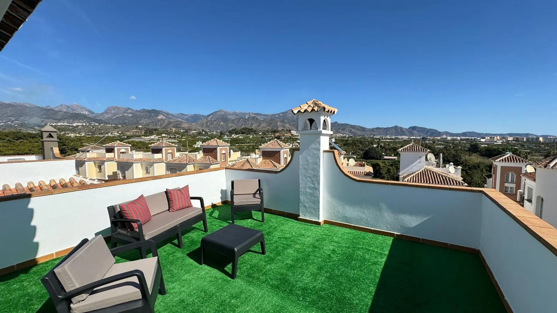Villa Antonia Mar - Private & Heated Pool - Punta Lara Nerja